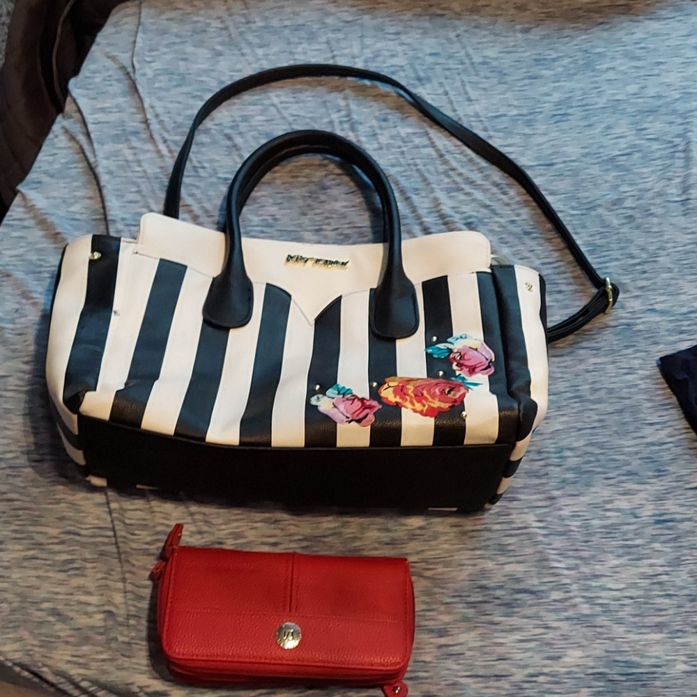 Purse and wallet